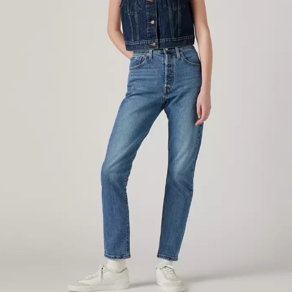 NWT Levi’s 501‎ Skinny Jeans in Blue Size 25 x 28